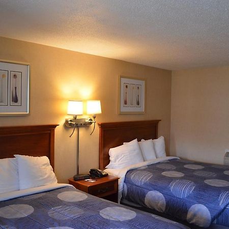 Hyannis Host Inn Zewnętrze zdjęcie